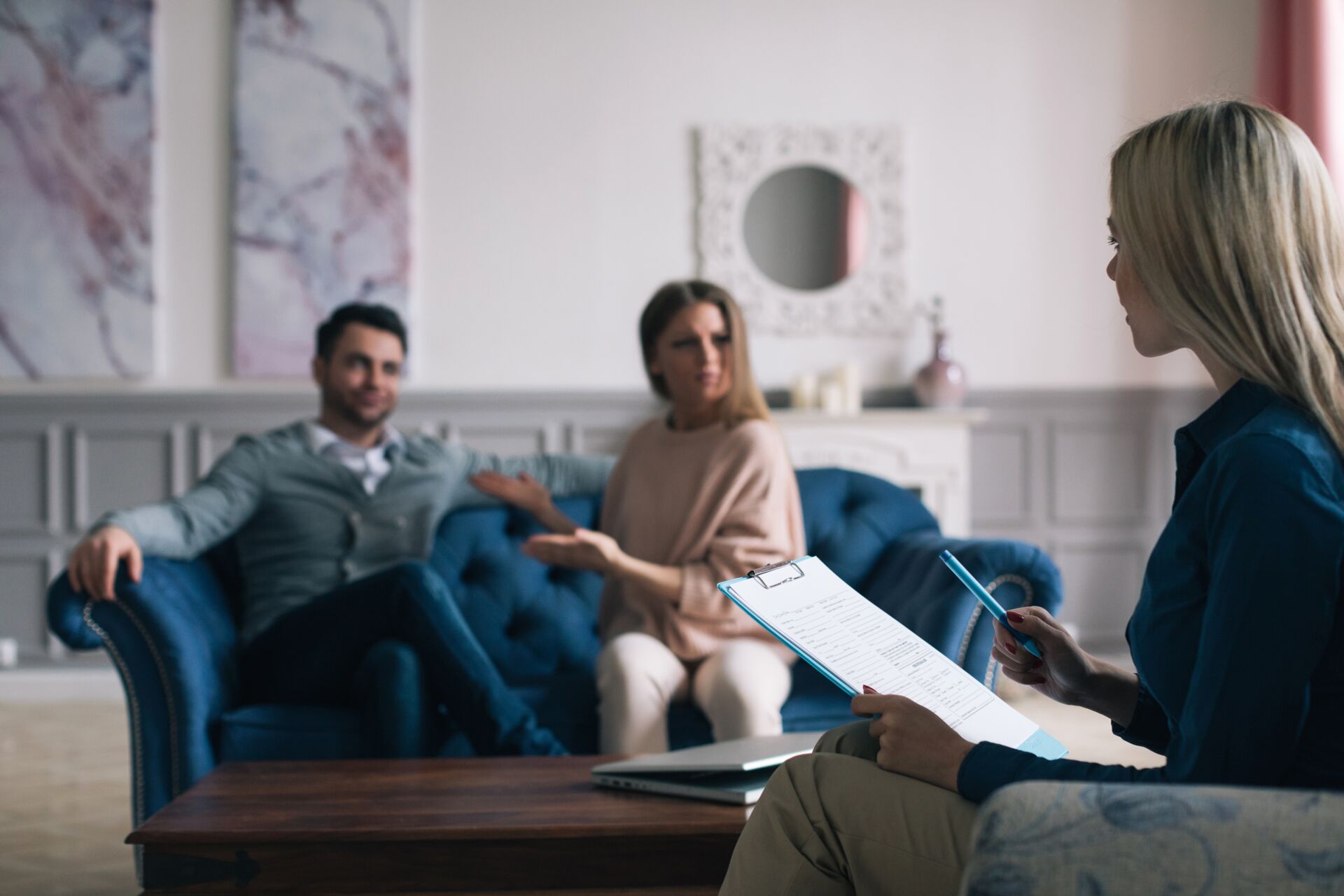 Mediation – Ihr Problemlöser im „Streitfall Hausverkauf“ Mediation – Ihr Problemlöser im „Streitfall Hausverkauf“